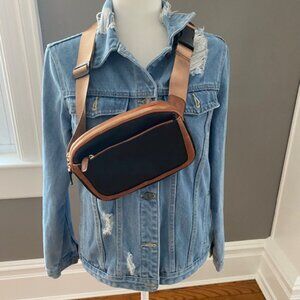 MINI CROSSBODY BAG. NWOT. BLACK/TAN